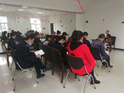 公司組織開(kāi)展《員工手冊(cè)》及《獎(jiǎng)懲管理辦法》專(zhuān)項(xiàng)培訓(xùn)，強(qiáng)化制度執(zhí)行意識(shí)